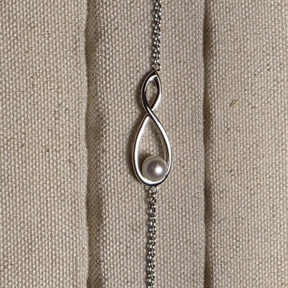 Infinity Pearl Bracelet